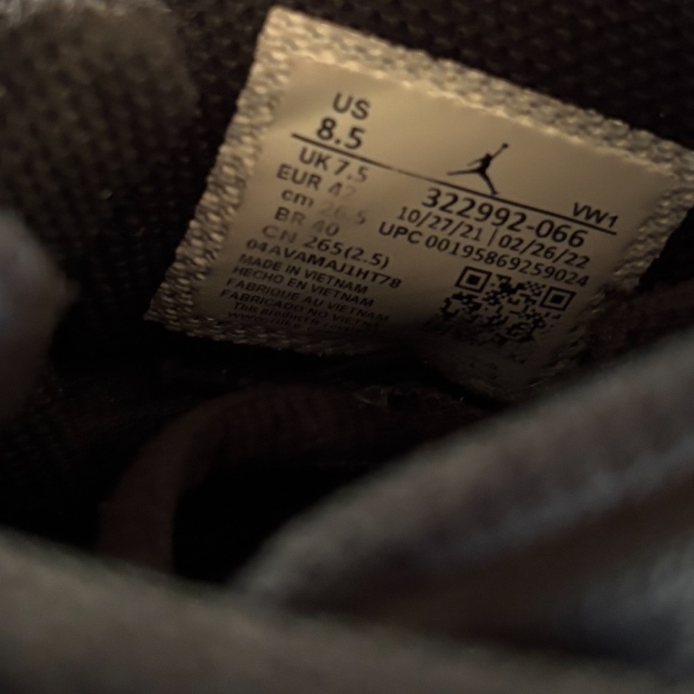 Jordan 6 Rings - Picture 5 of 9